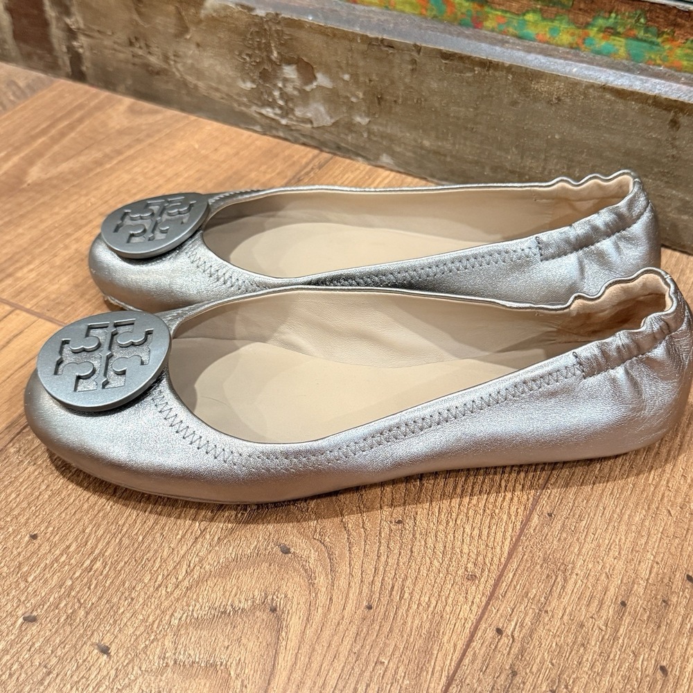 Tory Burch Leather Reva Silver Metallic Ballet Flats Elastic Back Size 7 M - Picture 3 of 8
